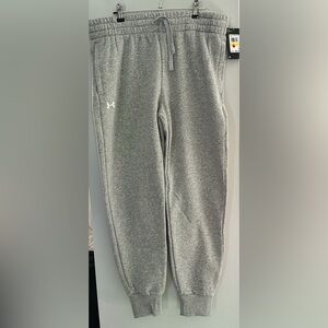 Under Armour Women's Rival Fleece Jogger
Size Medium - NWT - Grey